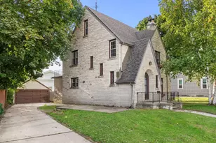 327 Pine St, Sheboygan Falls, WI 53085 - Photo 2