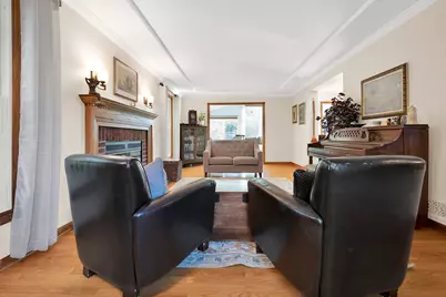 2215 W Mangold Ave, Milwaukee, WI 53221 - Photo 10