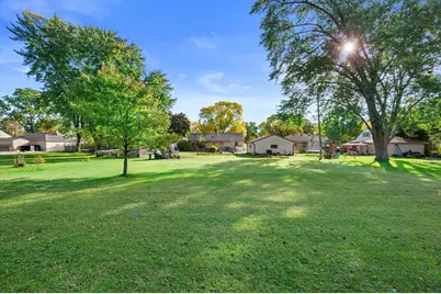 4551 N 100th St, Wauwatosa, WI 53225 - Photo 20