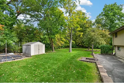 14920 W Olivia Ln, New Berlin, WI 53151 - Photo 38