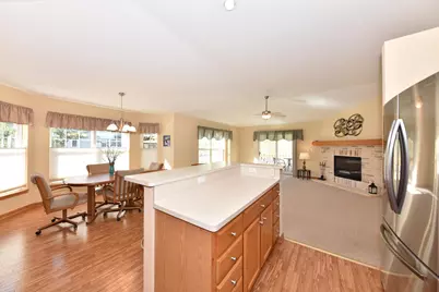 N96W14172  Knollcrest Cir #21-1, Germantown, WI 53022 - Photo 16