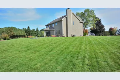6045 S Pembrook Ct, New Berlin, WI 53151 - Photo 30