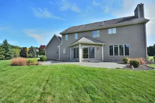 6045 S Pembrook Ct, New Berlin, WI 53151 - Photo 34