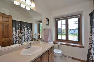 6045 S Pembrook Ct, New Berlin, WI 53151 - Photo 26