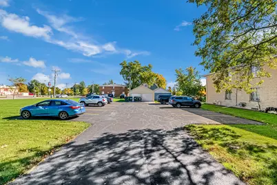 240 E Dekora St #264, Saukville, WI 53080 - Photo 8