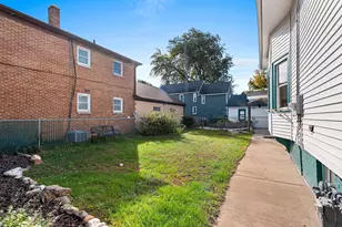 2307 Marshall St, Manitowoc, WI 54220 - Photo 40