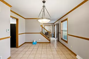 9175 S Patricia Blvd, Oak Creek, WI 53154 - Photo 4