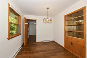 5152 Maplewood Dr, Greendale, WI 53129 - Photo 8