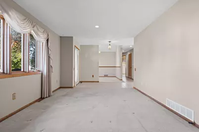 932  Garden Pl, Onalaska, WI 54650 - Photo 24