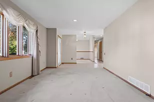932 Garden Pl, Onalaska, WI 54650 - Photo 24