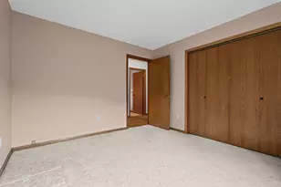 209 Westview Pl, La Crosse, WI 54601 - Photo 12