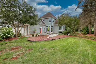 19865 Foxkirk Ct, Brookfield, WI 53045 - Photo 4