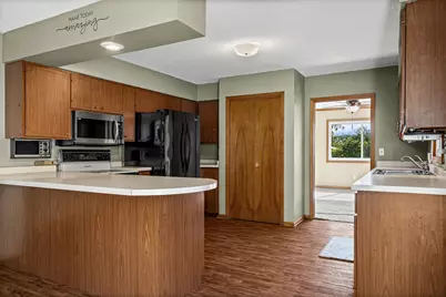 705  2nd St, La Crescent, MN 55947 - Photo 2