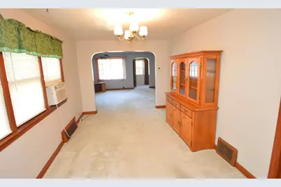 809  Manitoba Ave, South Milwaukee, WI 53172 - Photo 8