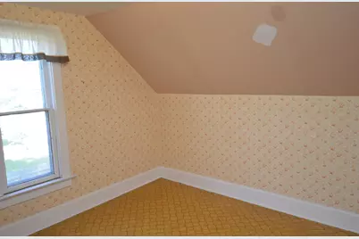 809  Manitoba Ave, South Milwaukee, WI 53172 - Photo 14