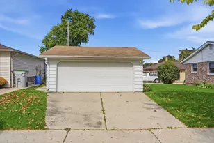 7708 W Tripoli Ave, Milwaukee, WI 53220 - Photo 32