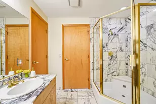 730 N Plankinton Ave, Milwaukee, WI 53203 - Photo 16