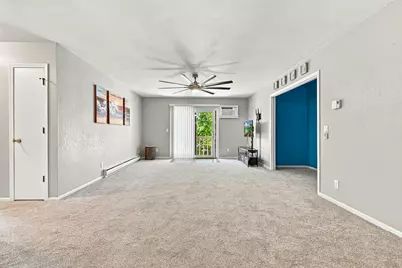 637  Westridge Dr #8, West Bend, WI 53095 - Photo 4