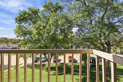 637  Westridge Dr #8, West Bend, WI 53095 - Photo 6