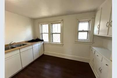 2124 S 71st St #Upper, West Allis, WI 53219 - Photo 4