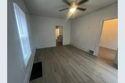 2439A N Dr William Finlayson St, Milwaukee, WI 53212 - Photo 8