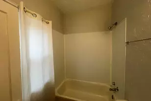 2439A N Dr William Finlayson St, Milwaukee, WI 53212 - Photo 26