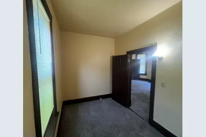 2441 N Dr William Finlayson St, Milwaukee, WI 53212 - Photo 32
