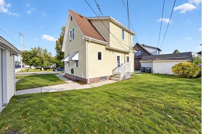 1909 S 10th St, Sheboygan, WI 53081 - Photo 32