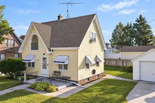 1909 S 10th St, Sheboygan, WI 53081 - Photo 2
