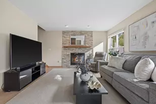 2717 Avalon Ct, Racine, WI 53406 - Photo 14