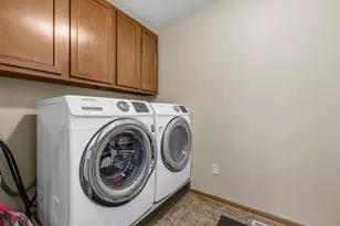 2717 Avalon Ct, Racine, WI 53406 - Photo 16
