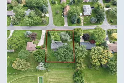 2105 N 166th St, Brookfield, WI 53005 - Photo 2