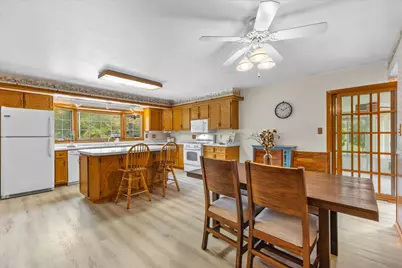 8011  Clinton Ln, Racine, WI 53406 - Photo 18