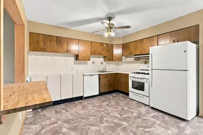 8523  21st Ave, Kenosha, WI 53143 - Photo 6