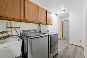 3818 E Underwood Ave, Cudahy, WI 53110 - Photo 22
