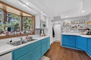 3525 Sheridan Rd, Racine, WI 53403 - Photo 8