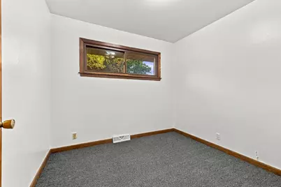 8805 W Bender Ave, Milwaukee, WI 53225 - Photo 16