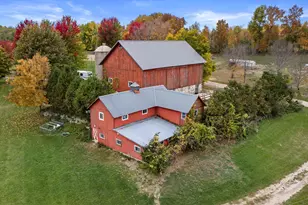 N1872 Co Rd P, Ashippun, WI 53078 - Photo 2
