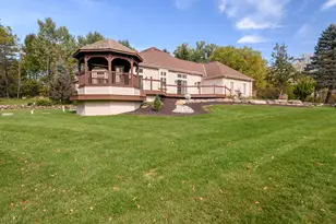 4945 S Calhoun Rd, New Berlin, WI 53151 - Photo 72