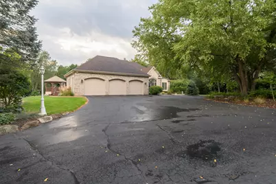4945 S Calhoun Rd, New Berlin, WI 53151 - Photo 20