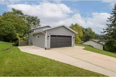 929  Howard St, Waukesha, WI 53188 - Photo 38