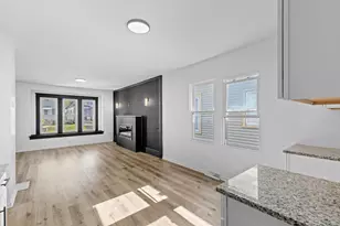2925 S 7th St, Milwaukee, WI 53215 - Photo 6