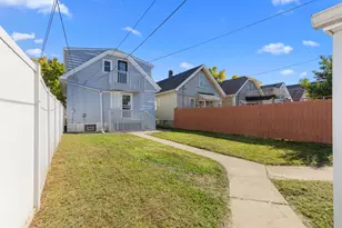 2925 S 7th St, Milwaukee, WI 53215 - Photo 24