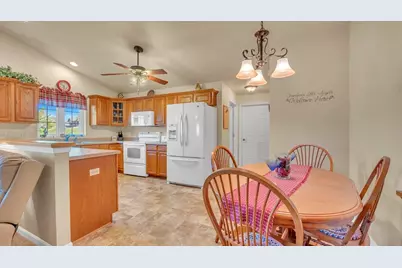 606  Danube Ct #8, Sheboygan Falls, WI 53085 - Photo 10