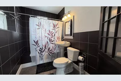 2210 S 71st St #2212, West Allis, WI 53219 - Photo 38