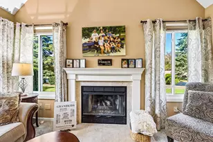 13530 W Fountain Ct, New Berlin, WI 53151 - Photo 12