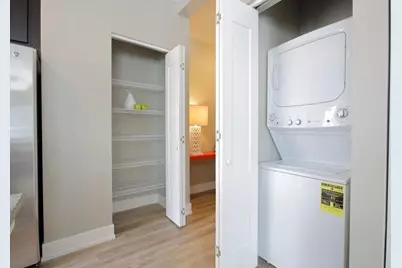 1809 N Cambridge Ave #509, Milwaukee, WI 53202 - Photo 6