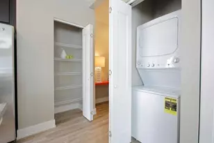 1809 N Cambridge Ave, Milwaukee, WI 53202 - Photo 6