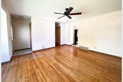 4701  Ferris Ave, Madison, WI 53716 - Photo 4
