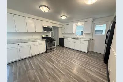 4603 N 118th St, Wauwatosa, WI 53225 - Photo 10
